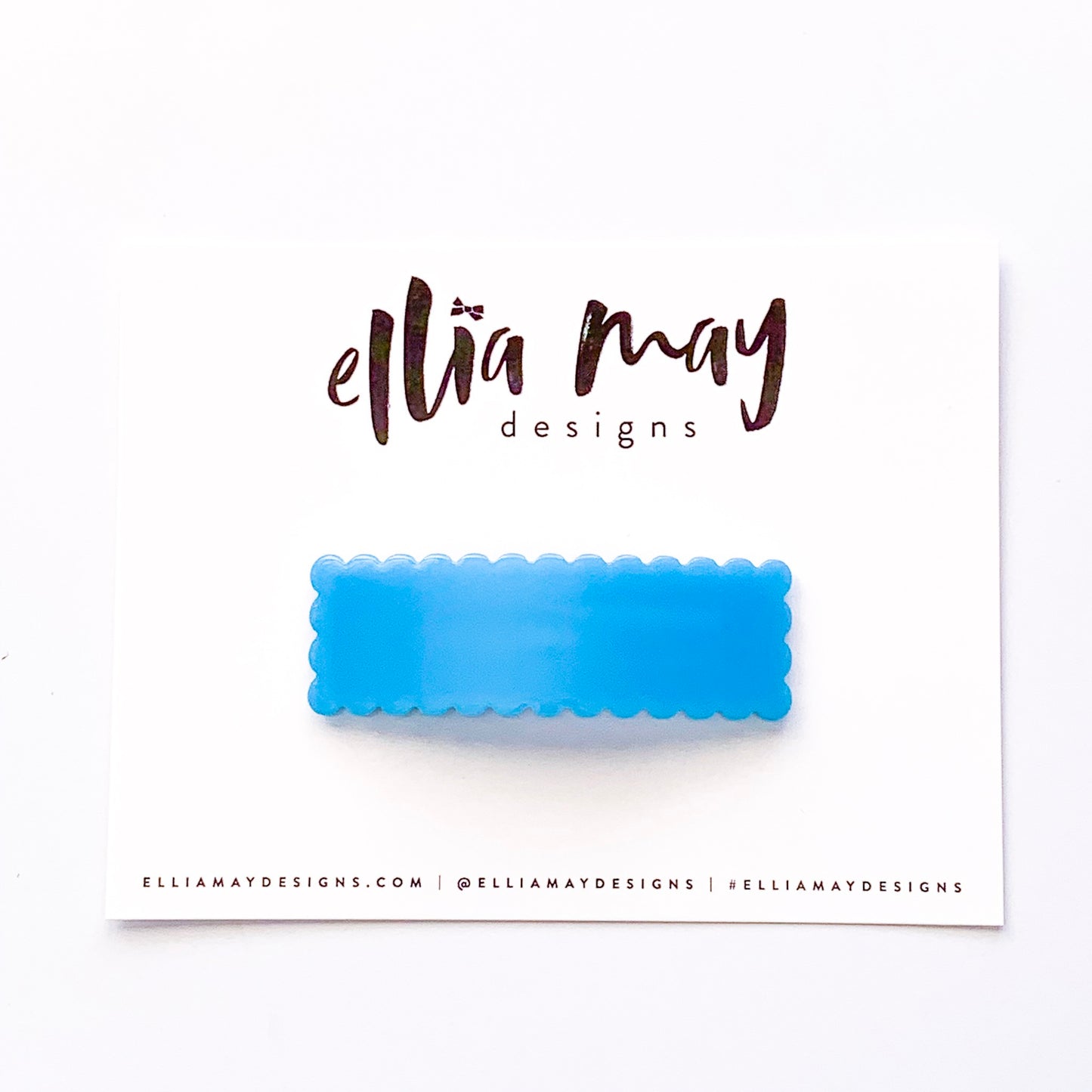 Light Blue - Scalloped Snap Clip